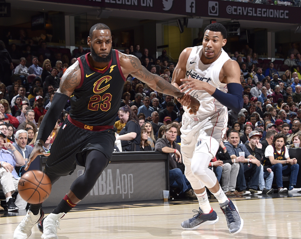 马德里竞技训练开放日；赛后调整名单引欢呼；欧篮联在即；球探报告显示潜力(巴黎圣日尔曼vs马德里竞技)