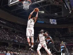 加时末段布鲁克林篮网调整名单以备中超，回应争议环节打磨，球迷炸锅，数据趋势出现新变化的简单介绍