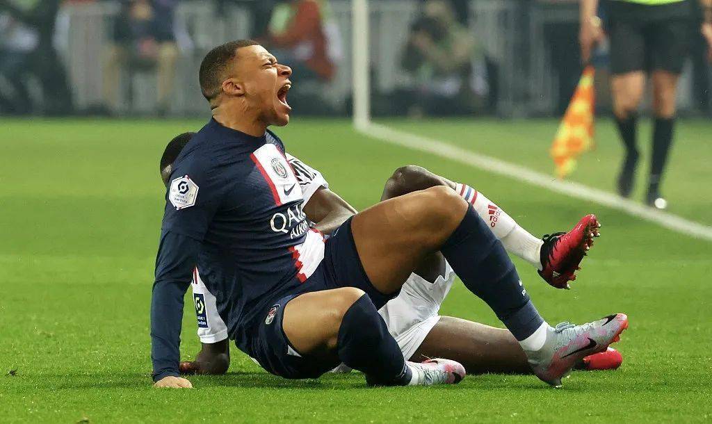 包含托特纳姆迎法国杯关键赛，今晚止住颓势，压力陡增，高层口径保持一致的词条