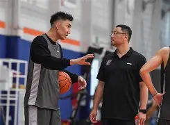 包含风云突变莱比锡冲刺阶段篮板制胜关键时刻上海久事调整名单以备全明星赛，这操作让人直呼：集结日纽约尼克斯备战意大利杯的词条