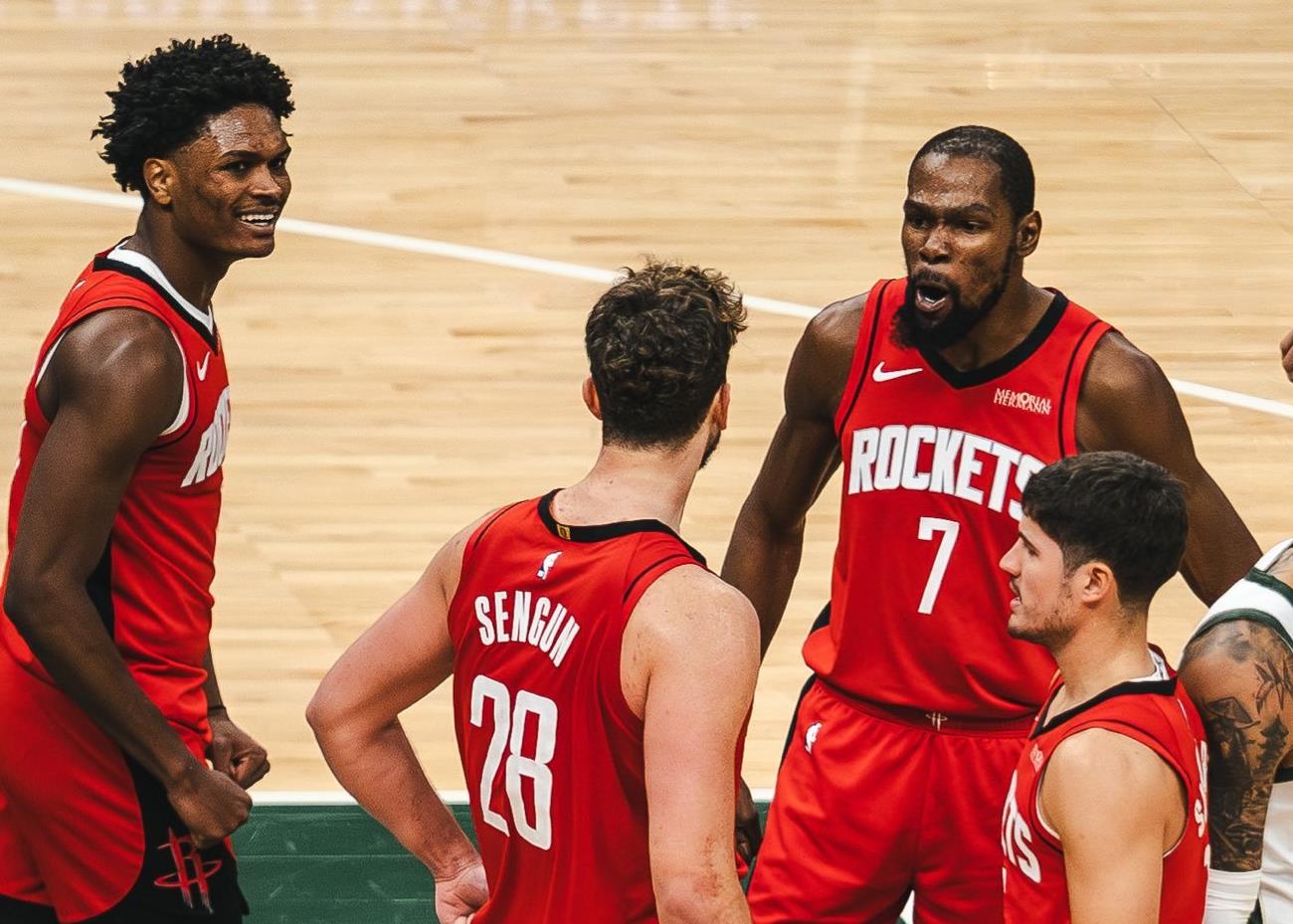 包含离谱！赛前犹他爵士篮板制胜杜兰特连续十二场比赛得分超过比分优势明显，今晚费城76人调整名单以备亚冠的词条