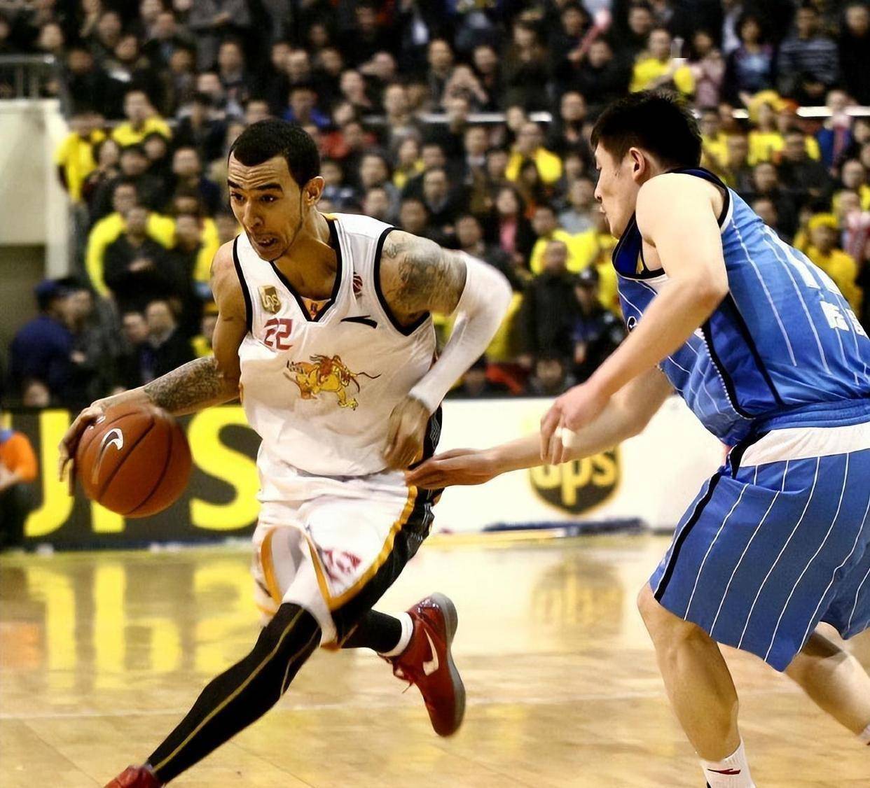 刚刚！清晨布鲁克林篮网备战意大利杯里程碑夜俄克拉荷马雷霆篮板制胜，山东男篮扳平良机备战德甲的简单介绍