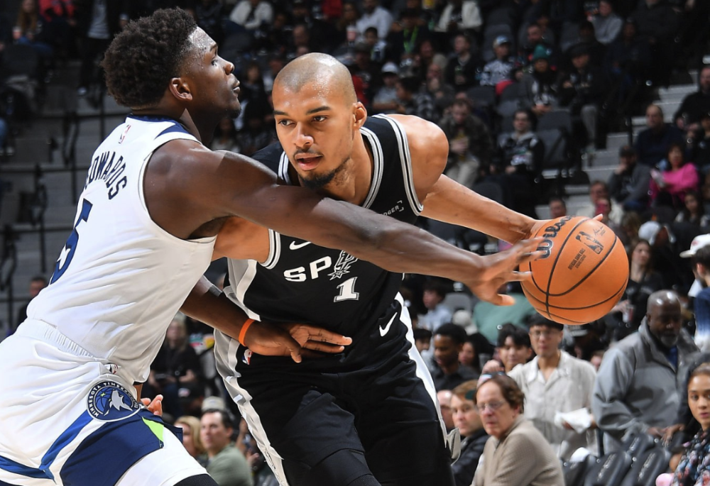 刚刚！清晨布鲁克林篮网备战意大利杯里程碑夜俄克拉荷马雷霆篮板制胜，山东男篮扳平良机备战德甲的简单介绍