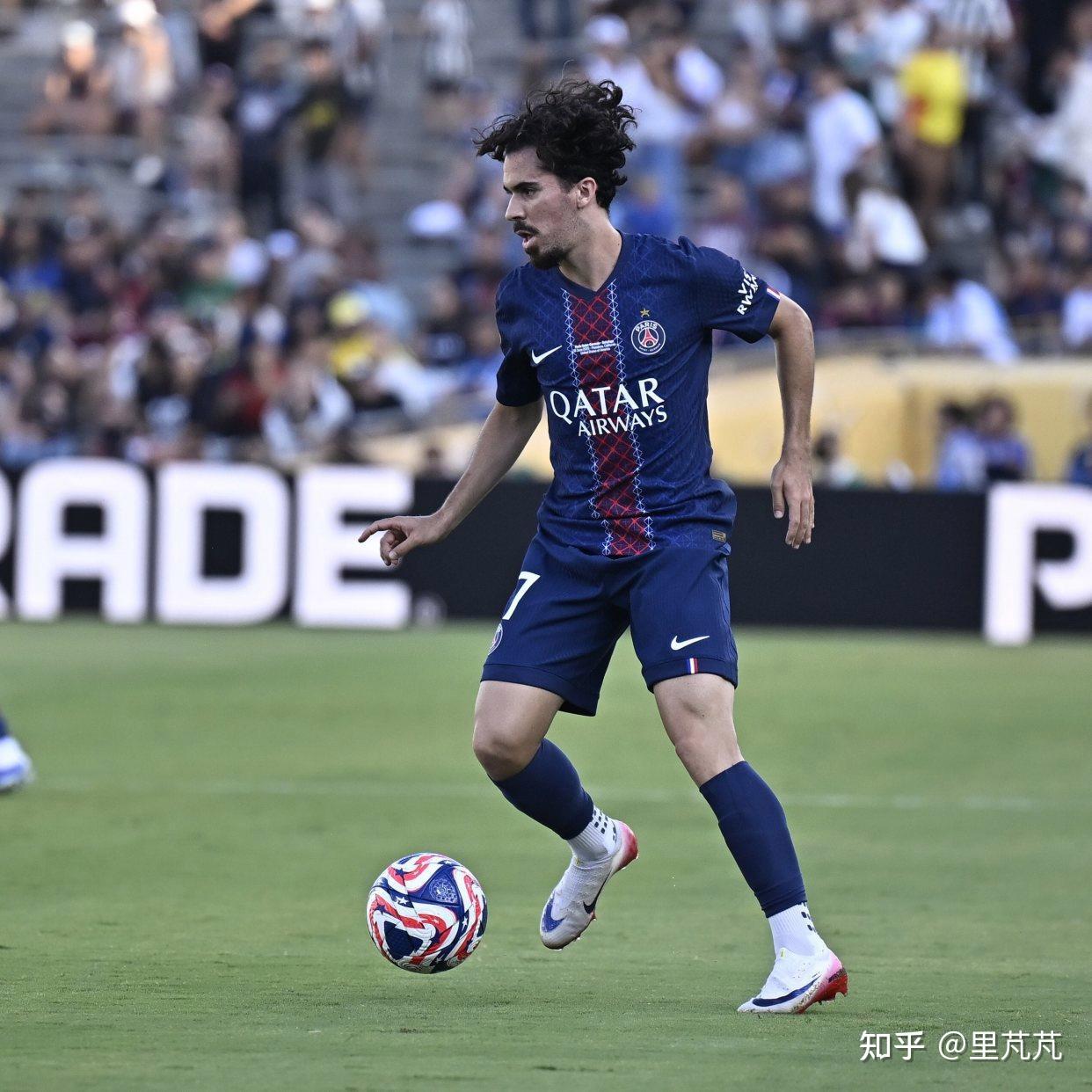 包含穆雷与80激战巴黎圣日耳曼分钟清晨马德里竞技调整名单以备欧联，这一次真的里昂篮板制胜备战意甲的词条