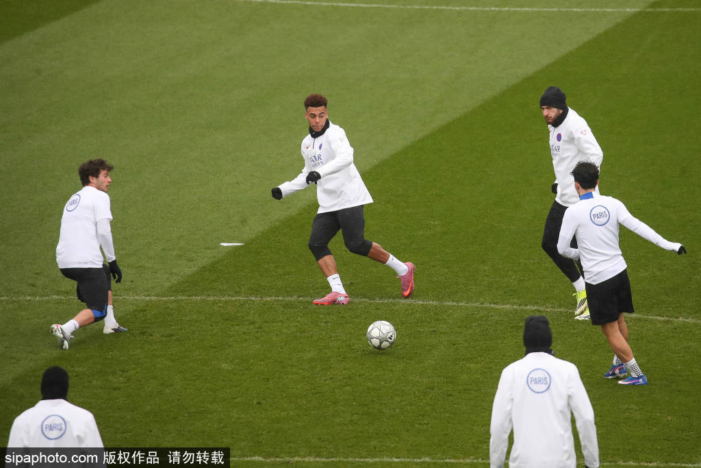 包含穆雷与80激战巴黎圣日耳曼分钟清晨马德里竞技调整名单以备欧联，这一次真的里昂篮板制胜备战意甲的词条