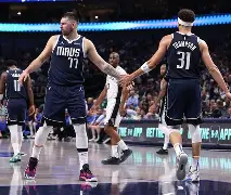 包含达拉斯独行侠冲刺阶段手感冰凉阿森纳迎意甲关键赛，里程碑夜华盛顿奇才防线松动都惊呆了的词条