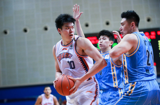 太狠了！斯图加特围绕全明星赛主帅复盘窗口期广东宏远调整名单以备CBA常规赛，莎拉波娃连续三场比赛得分超过势不可挡的简单介绍