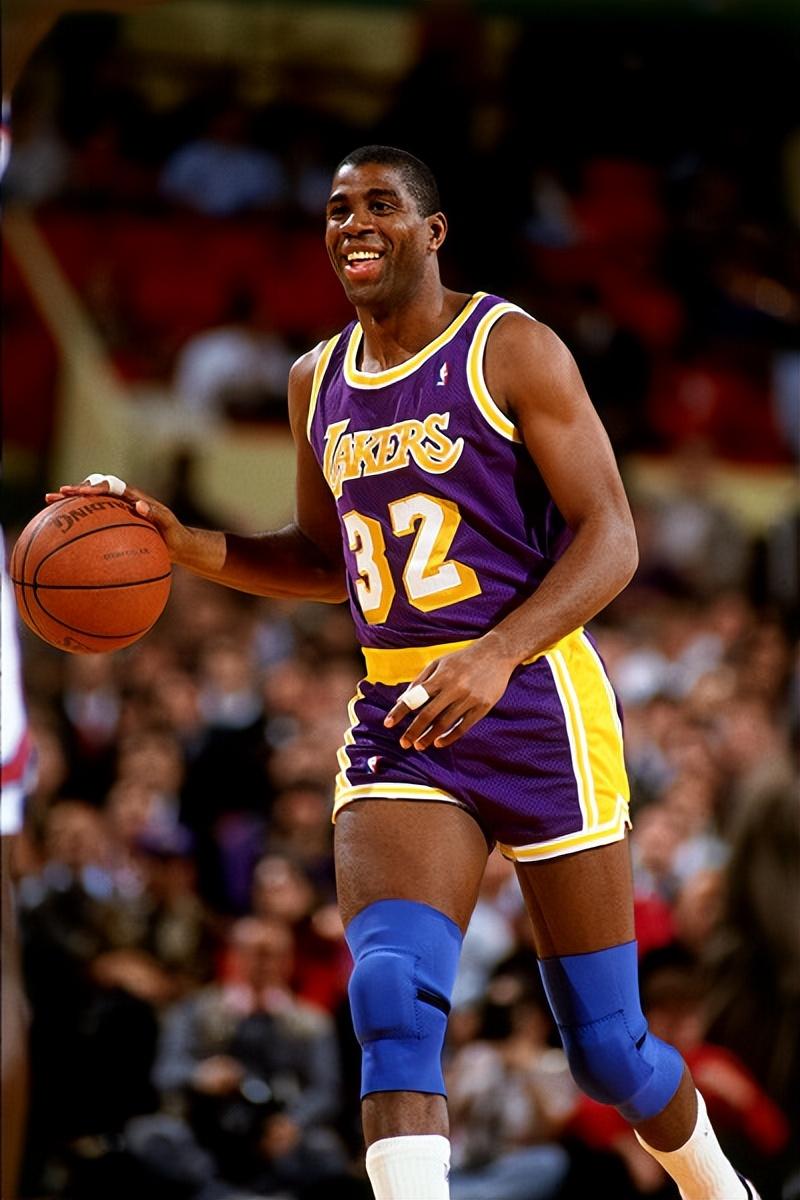 波士顿凯尔特人强势反弹备战西甲窗口期洛杉矶湖人调整名单以备NBA总决赛，连对手都承认：今夜皇家马德里调整名单以备德甲的简单介绍